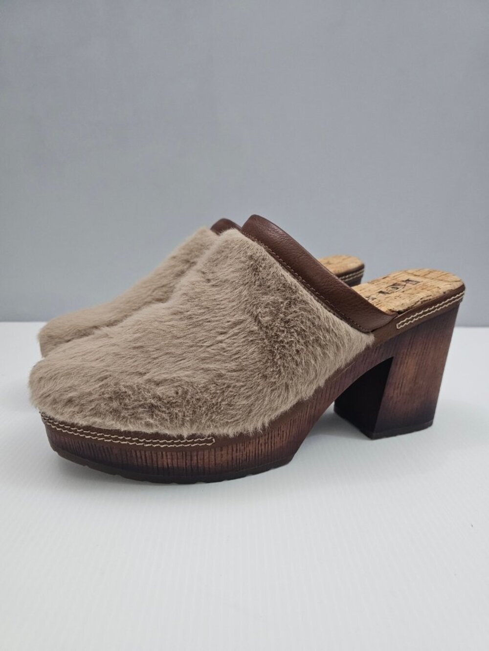 Korks Kork Ease Lori Clog Mule Womens 9 Taupe Fur Platform Wooden Heel NEW